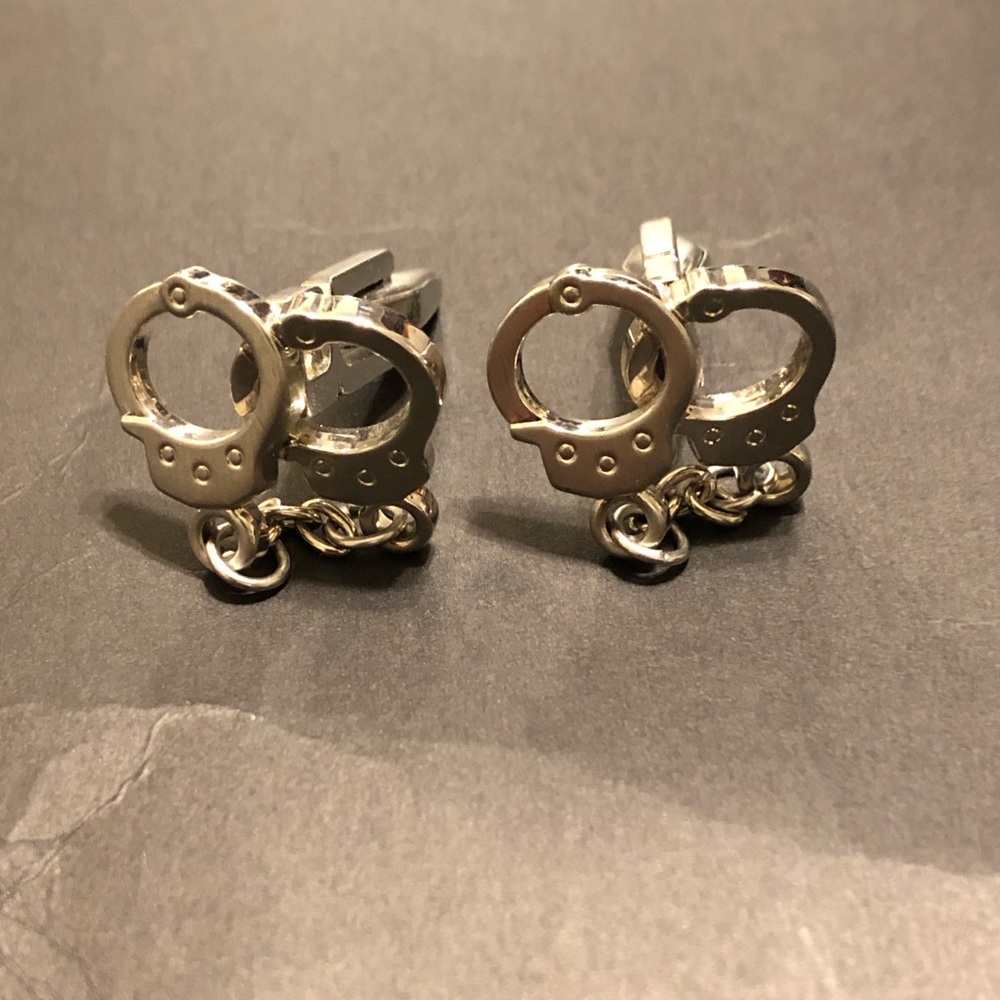 Handcuffs cuff links